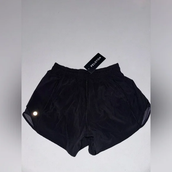 LULULEMON X PELOTON Hotty Hot Short LR - Picture 7 of 10